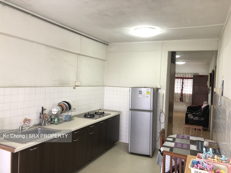 Blk 527 Jurong West Street 52 (Jurong West), HDB 3 Rooms #173436322